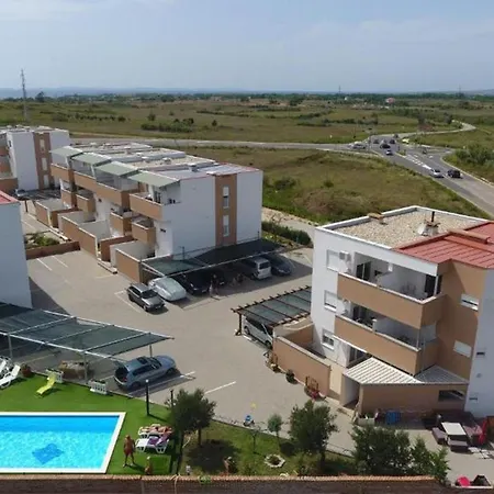 Village Apartment *